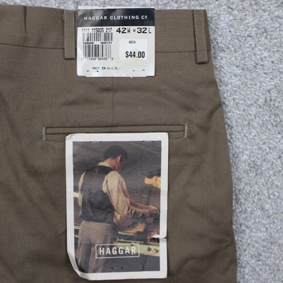 Haggar Dress Pants NWT Mens 42x32 Beige Pleated Cuffed Dacron Poly/Viscose Rayon - Picture 1 of 15